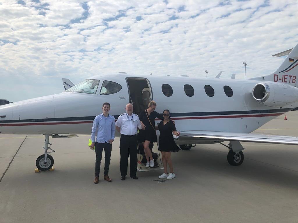 Greetings from Leipzig airport @leipzighalleairport ! While we were waiting for our guests this picture was taken with colleagues from Air Charter Service GmbH. Its always a pleasure to meet our brokers in person! Now we are on our way to Zurich and back to Eberswalde EDAV! ♥️✈️♥️ Grüße vom Flughafen Leipzig (@leipzighalleairport). Während wir auf unsere heutigen Gäste warteten ist dieses Foto, mit den Kollegen der Air Charter Service GmbH, entstanden. Es ist immer ein Vergnügen für uns, wenn wir die Broker, mit denen wir gern zusammenarbeiten, einmal persönlich kennenlernen dürfen. Jetzt geht es weiter nach Zurich und dann zurück nach Eberswalde EDAV! ♥️🛩♥️ #fas #finowairservice #leipzighalleairport #prm1 #zurich #beechcraft #aviationdaily #aviation #aviationlovers #aviationisourpassion #jet #businessjet #chiefpilot #chiefpilots #generalaviation #edav #flugplatzeberswalde #aviationpicture #✈️