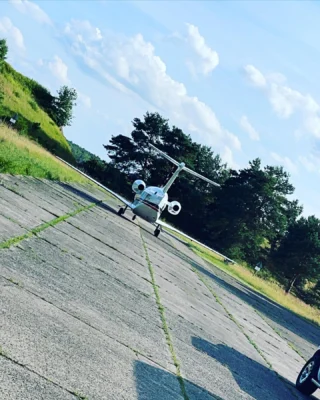 Wishing you all a happy weekend! Again, nice weather ☀️ for a flight. 🛩♥️🛩 Wir wünschen Euch ein schönes Wochenende! Es ist mal wieder herrliches Wetter ☀️ für einen Flug. Liebe Grüße vom FAS-Team 🛩♥️🛩