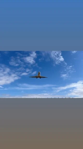 Take a look to the sky ♥️🛩️♥️ #jet #aviation #aviationlovers #generalaviation #aviationisourpassion #pilotslife #pilot #skyleader #skyranger #premier1 #eberswalde #edav #flugplatz #businessjet #beechcraft #jetflyaviation #finowairservice